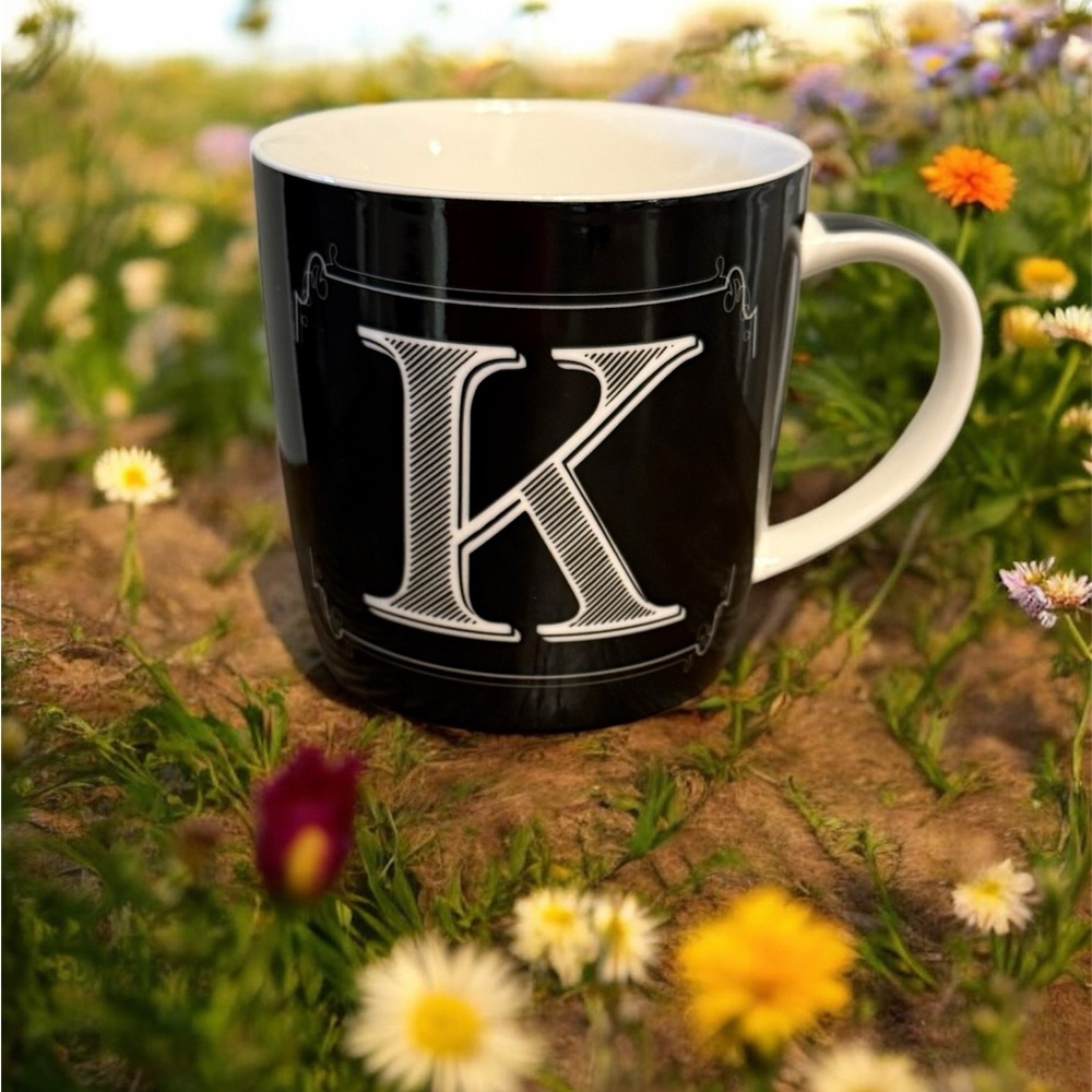 🔥2/$24 or 3/$30🔥Black Mug with White Letter K